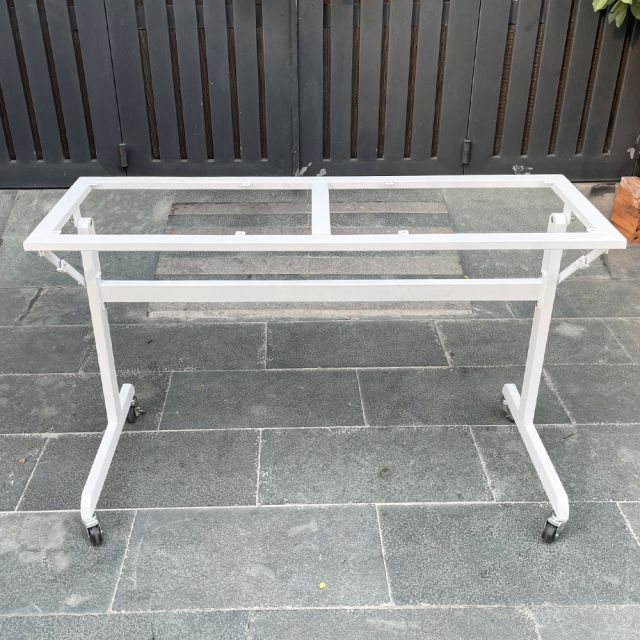 Chân bàn gấp gọn màu trắng có bánh xe CHB68047 Chân bàn gấp gọn màu trắng có bánh xe CHB68047