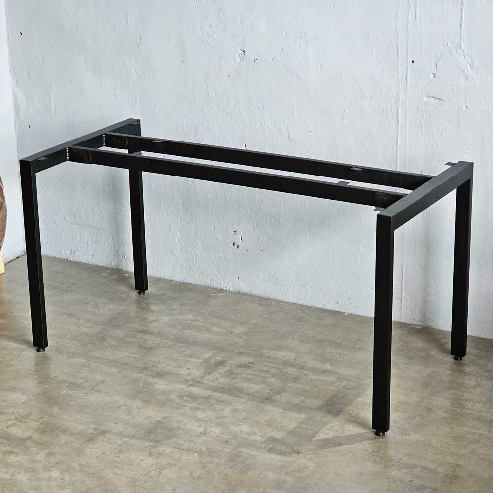 chân sắt bàn làm việc